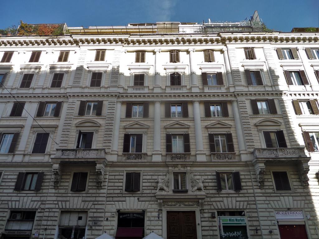 325 Rooms Ai Fori Rome Luaran gambar